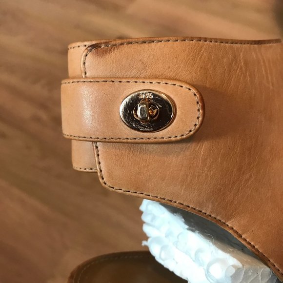 Coach Tan Leather Heels - Picture 8 of 10